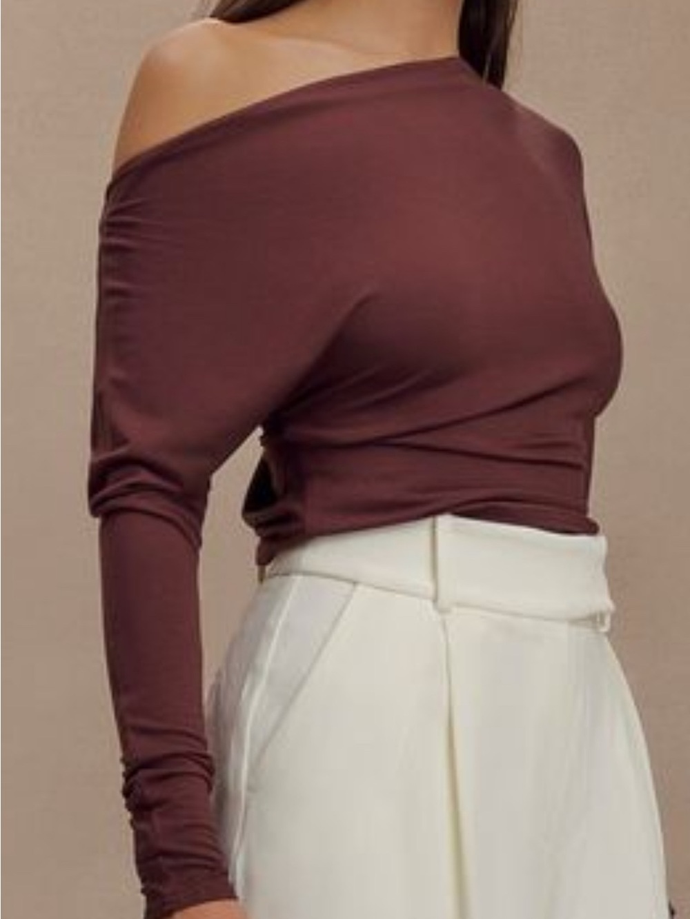 NWT MESHKI Yasmin Asymmetrical Long Sleeve Top Mahogany Size S